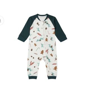 Nest Designs baby zip up sleeper Festive Print Christmas print size 18-24M EUC!